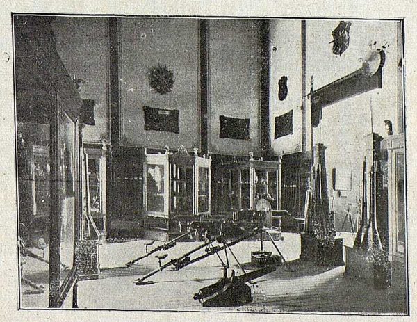 007_TRA-1918-092-Sala de armas en la Academia de Infantería