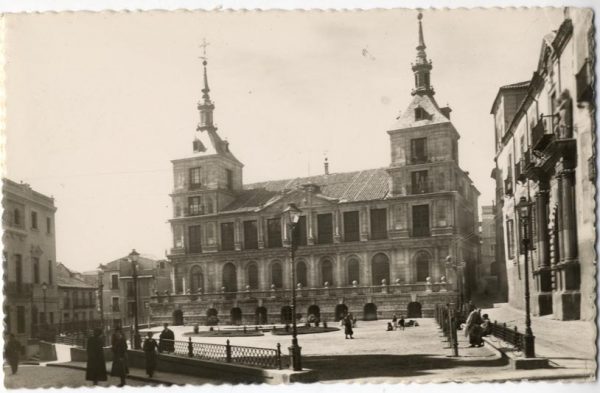 01 - 1952-11-00 - 110 - Toledo - Ayuntamiento