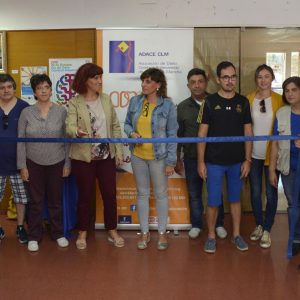 l Ayuntamiento respalda la exposición de pintura de ADACE que se podrá visitar hasta el día 14 en el Centro Cívico del Polígono