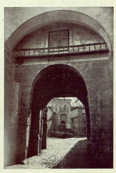 016_TRA-1925-218-Puerta de Balmardón-Foto Rodríguez