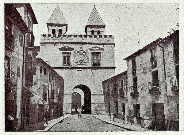 024_TRA-1927-240-Puerta de Visagra