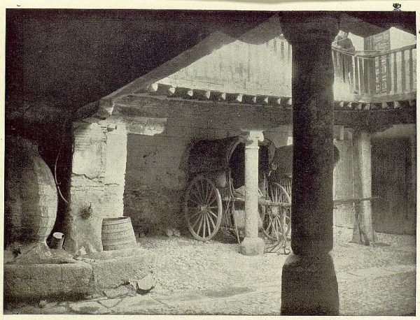 024_TRA-1929-263-Posada de la Sangre, patio-Foto Rodríguez