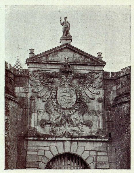 027_TRA-1927-241-Puerta de Bisagra, escudo