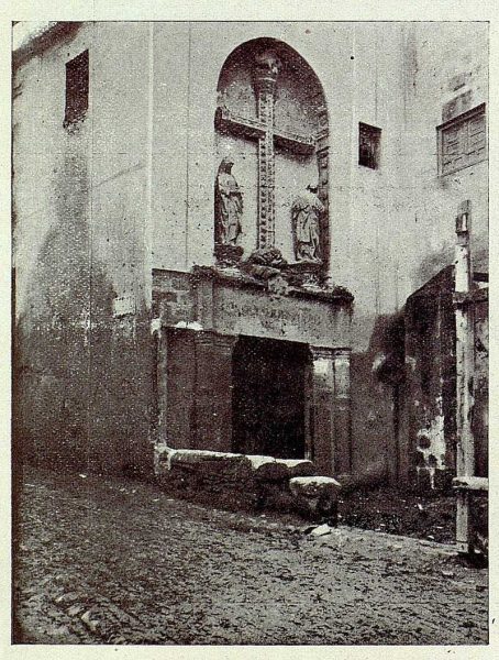 029_TRA-1926-236-Puerta del Pelícano-Foto Román