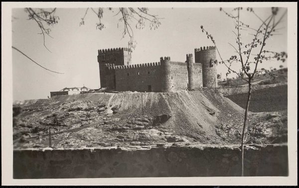 03 - 1952-11-00 - 122 - Toledo - Castillo de San Servando