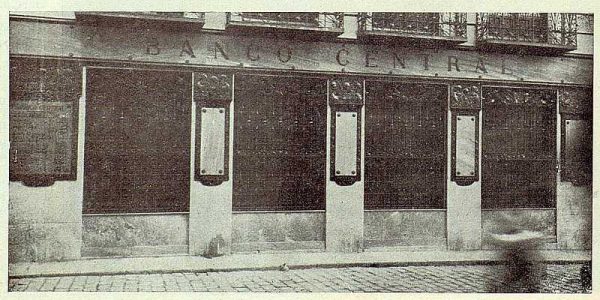 039_TRA-1923-192-Banco Central, detalle de la fachada-Foto Rodríguez