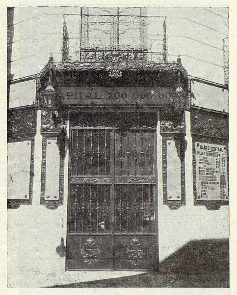 041_TRA-1923-192-Banco Central, puerta principal-Foto Rodríguez