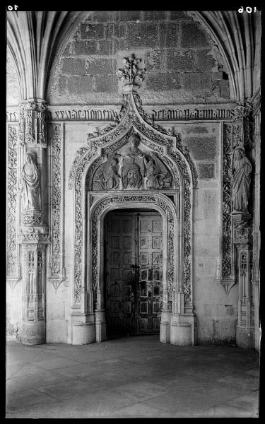 05 - 1958-06-00 - 106 - Toledo - San Juan de los Reyes. Puerta del Claustro