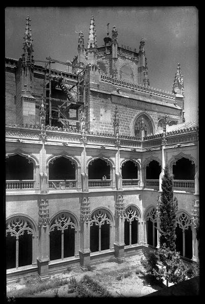 08 - 1958-06-00 - 054_2 - Toledo - San Juan de los Reyes. Claustro