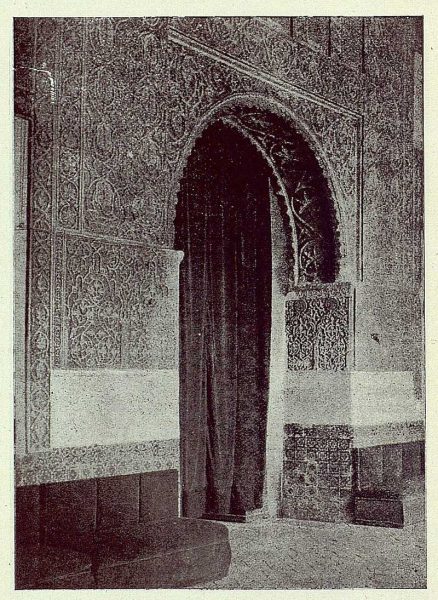 083_TRA-1924-208-Casa de Mesa, detalle del salón