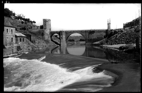 09 - 1958-06-00 - 062-2 - Toledo - Puente de Alcántara sobre el Tajo