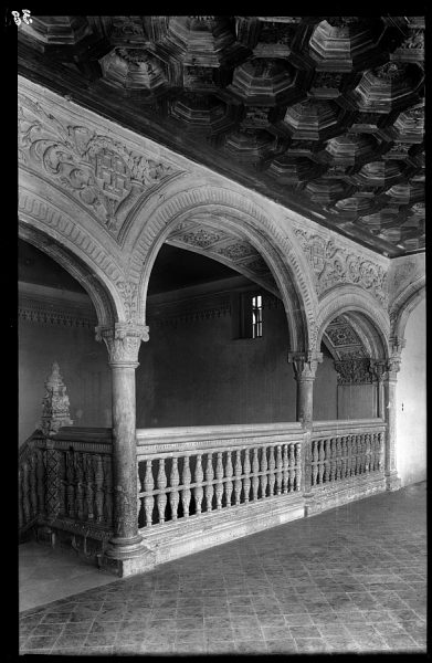 11 - 1958-06-00 - 038 - Toledo - Santa Cruz. Detalle de la escalera