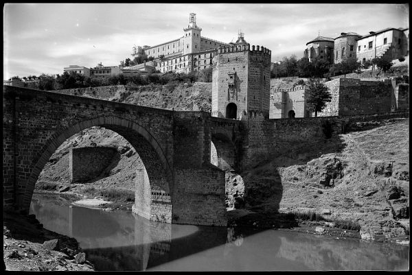 11 - 1961-04-00 - Toledo - Puente de Alcántara