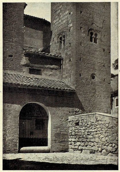 117_TRA-1928-261-Iglesia de Santiago el Mayor-02-Foto Clavería