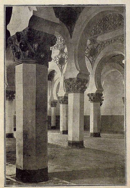 148_TRA-1921-161-Interior de Santa María la Blanca-Foto Clavería