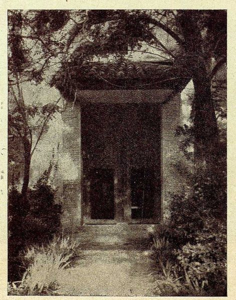 153_TRA-1928-262-Sinagoga de Santa María la Blanca, entrada-Foto Román