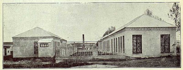 219_TRA-1922-179-Fábrica Nacional de Artillería, grupo de talleres para la fabricación de cápsulas-Foto Soto