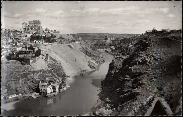 23 - 1952-11-00 - 071 - Toledo - Vista parcial y río Tajo