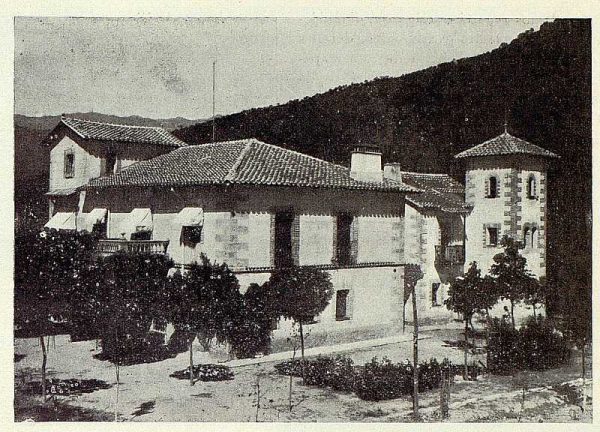 291_TRA-1927-249-Mansión Los Barreros de Pedro Cifuentes, fachada-Foto Rodríguez