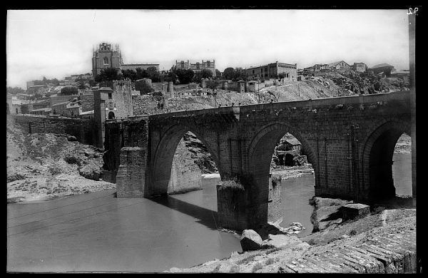 31 - 1947-07-00 - 092 - Toledo - Puente de San Martín sobre el río Tajo