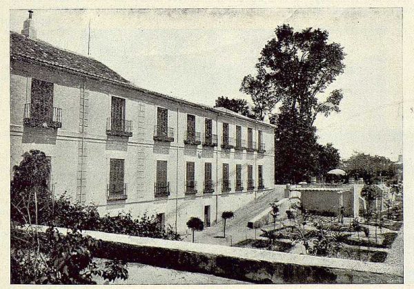 327_TRA-1925-219-Palacio de Buenavista, fachada y jardín-Foto Rodríguez