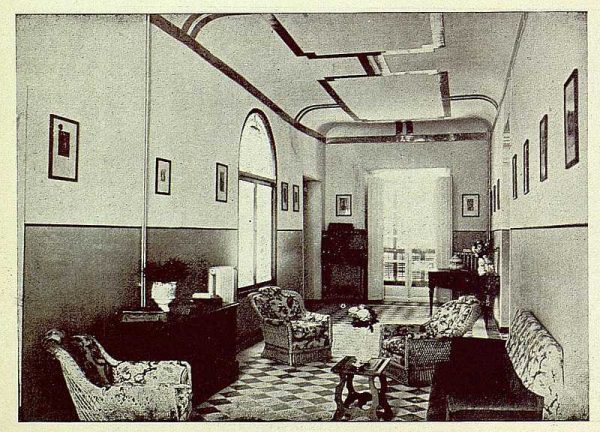328_TRA-1925-219-Palacio de Buenavista, galería baja-Foto Rodríguez