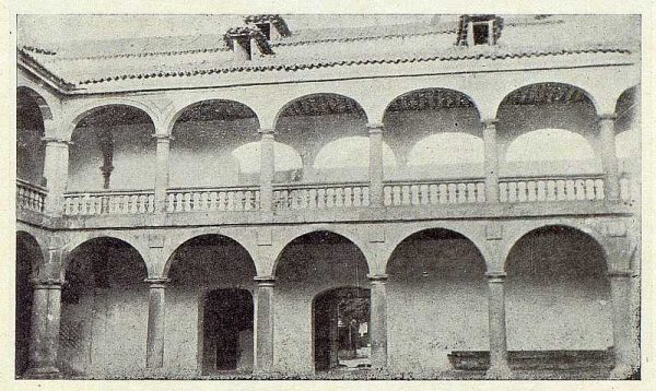 362_TRA-1922-187-Palacio de los Duques de Maqueda, patio