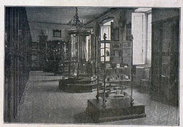 TRA-1918-096-Fábrica de Armas, sala de ventas