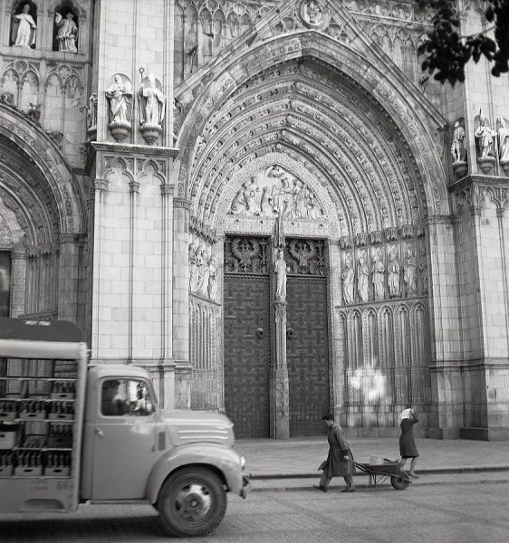 022-AKE_071_Puerta del Perdón de la Catedral