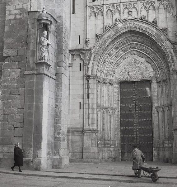 024-AKE_074_Puerta de la Torre de la Catedral