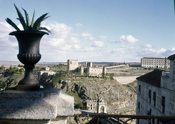 39-AKE_031_Vista del castillo de San Servando desde el Miradero