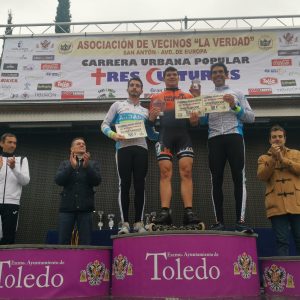 erca de 400 personas participan en la XXI edición Carrera Urbana Popular Tres Culturas organizada por la AAVV La Verdad