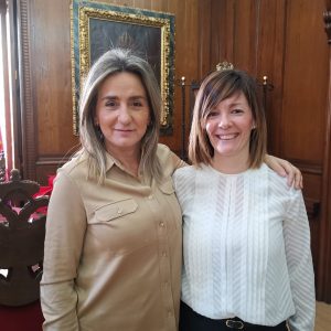 ilagros Tolón recibe en el Ayuntamiento a Naturaleza Vallés, la nueva gerente del Patronato Deportivo Municipal