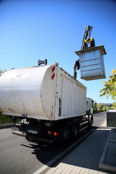 03 camion recogida basuras contenedores