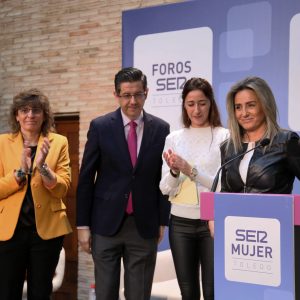 ilagros Tolón requiere en el II Foro ‘SER Mujer’ el fin de la brecha salarial que en la región está fijado en un 26 por ciento