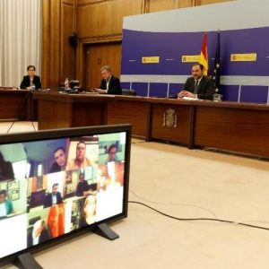ilagros Tolón traslada al ministro Ábalos la necesidad de un fondo que permita afrontar la viabilidad y seguridad del transporte público