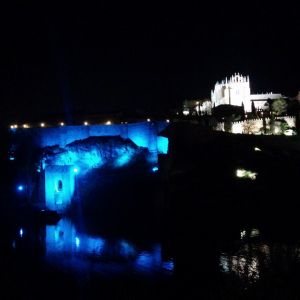 l Ayuntamiento ilumina este martes de azul los monumentos más emblemáticos con motivo del Día Internacional de la Enfermería