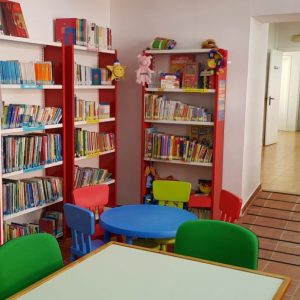 e amplia el plazo de devoluciones para todo el material de la Biblioteca