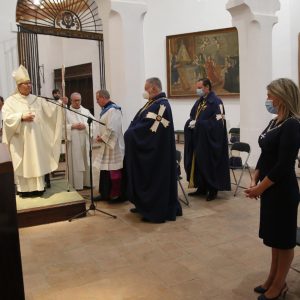 a alcaldesa asiste al acto de entrega del Collar Mozárabe al arzobispo de Toledo, Francisco Cerro