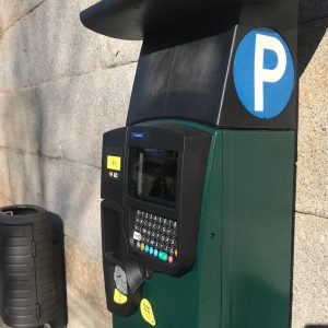 as zonas azul y naranja de aparcamiento regulado por la ORA serán gratuitas las tardes de agosto a partir del próximo día 3