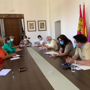 a Junta de Gobierno aprueba el convenio con el Círculo de Arte y da luz verde al cambio de horario y refuerzo de los autobuses