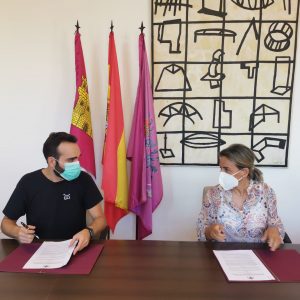 l Ayuntamiento suscribe un convenio de colaboración con la asociación sociocultural Apolo para el III Festival Erató Fest