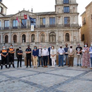 ilagros Tolón hace entrega de las mascarillas del Gobierno central a las AAVV y les agradece su colaboración y sensibilidad