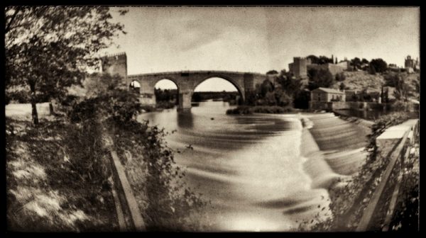 54_Puente de San Martín - Foto estenopeica de Roberto Gómez