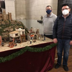 l Ayuntamiento invita a visitar los belenes de la ciudad como el instalado por el Descendimiento con fines solidarios