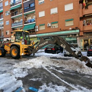 l Ayuntamiento intensifica el acondicionamiento de paradas de autobús, aparcamientos y contenedores