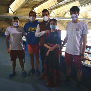 l Ayuntamiento muestra su apoyo a la Federación Regional de Natación en una jornada de control de marcas en el Salto del Caballo