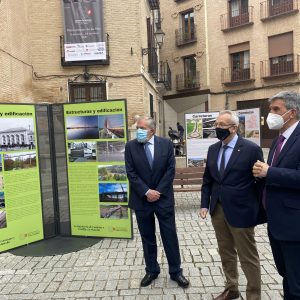 l Ayuntamiento respalda la exposición que recorre los hitos más importantes de los ingenieros de caminos en la región