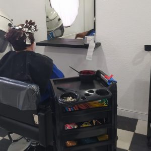 os centros de mayores del Polígono y Santa Bárbara retoman el servicio de peluquería y se preparan ya para un nuevo curso