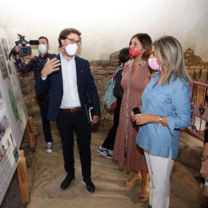 a alcaldesa destaca la apertura del Salón Rico a la ciudadanía durante su rehabilitación y la apuesta por la recuperación patrimonial
